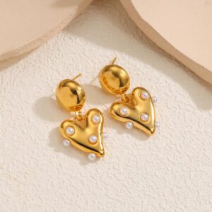 Pearl heart earrings