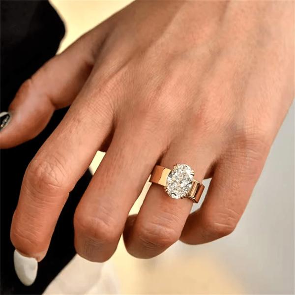 Thick band oval Ring